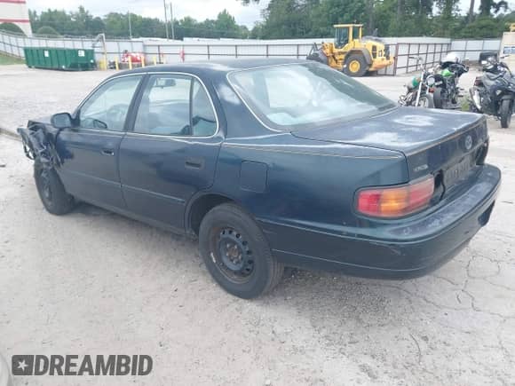 1992 Toyota Camry LE с VIN 4T1SK12E2NU077952, выставлен на аукционе IAAI как лот 42607998 с пробегом 413 234 миль миль и . История ставок и продаж доступна на DreamBid. Изображение 3.
