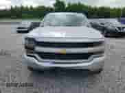 2018 Chevrolet Silverado 1500 Custom z VIN 1GCRCPEH5JZ103336, wystawiony jako Copart lot #59181545 z przebiegiem 150 385 mil mil oraz Szkoda całkowita • Salvage title. Historia ofert i sprzedaży dostępna na DreamBid. Obrazek 5.