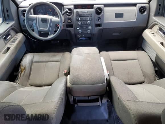 2010 Ford F-150 XL с VIN 1FTEW1CW9AFB40119, выставлен на аукционе Copart как лот 71549555 с пробегом 177 450 миль миль и Списание • Salvage title. История ставок и продаж доступна на DreamBid. Изображение 8.