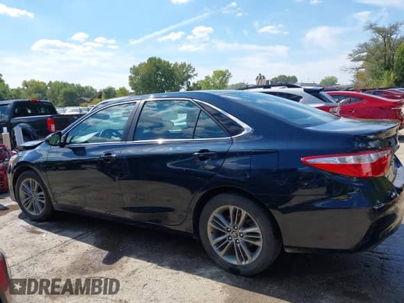 2017 Toyota Camry XLE с VIN 4T1BF1FK0HU700980, выставлен на аукционе IAAI как лот 43327320 с пробегом 121 998 миль миль и . История ставок и продаж доступна на DreamBid. Изображение 14.