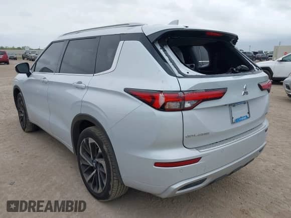 2024 Mitsubishi Outlander SEL with VIN JA4J3WA88RZ057293, listed as a IAAI auction lot 42035645 with 14,470 mi miles and . Bid and sale history available at DreamBid. Image 3.