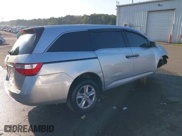 2011 Honda Odyssey LX с VIN 5FNRL5H25BB017043, выставлен на аукционе IAAI как лот 42850658 с пробегом 130 075 миль миль и . История ставок и продаж доступна на DreamBid. Изображение 4.