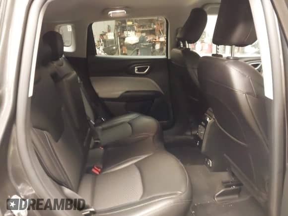 2022 Jeep Compass Altitude with VIN 3C4NJDBB3NT126047, listed as a IAAI auction lot 41570980 with 39,896 mi miles and . Bid and sale history available at DreamBid. Image 8.