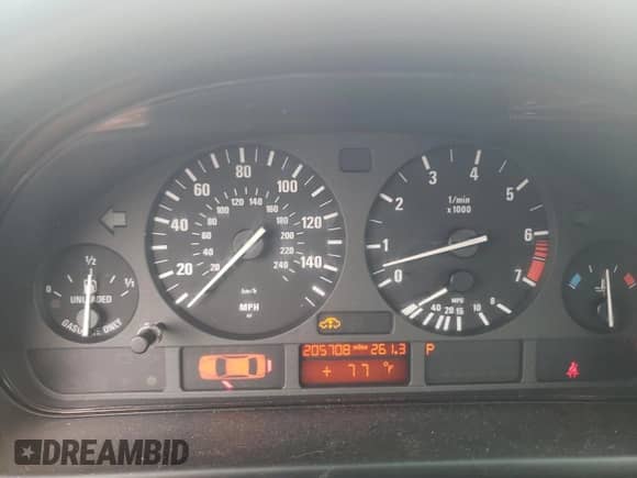 2001 BMW 5 Series 525i with VIN WBADS43441GD84598, listed as a Copart auction lot 63105485 with 205,708 mi miles and Salvage title. Bid and sale history available at DreamBid. Image 9.