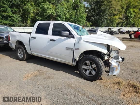 2016 Ram 1500 Tradesman z VIN 3C6RR6KT9GG363966, wystawiony jako Copart lot #84045365 z przebiegiem Nie podano mil oraz Szkoda całkowita • Salvage title. Historia ofert i sprzedaży dostępna na DreamBid. Obrazek 4.