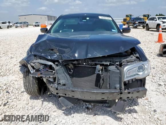 2018 Chrysler 300 Touring L z VIN 2C3CCAAG6JH285925, wystawiony jako Copart lot #64997845 z przebiegiem Nie podano mil oraz Szkoda całkowita • Salvage title. Historia ofert i sprzedaży dostępna na DreamBid. Obrazek 5.