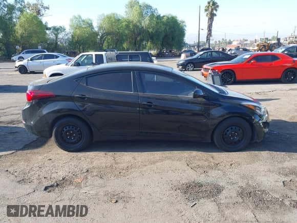 2016 Hyundai Elantra SE z VIN 5NPDH4AE1GH747826, wystawiony jako IAAI lot #43312201 z przebiegiem 175 198 mil mil oraz . Historia ofert i sprzedaży dostępna na DreamBid. Obrazek 14.