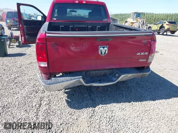 2012 Ram 1500 ST z VIN 1C6RD7FP2CS307470, wystawiony jako IAAI lot #43129719 z przebiegiem 131 305 mil mil oraz . Historia ofert i sprzedaży dostępna na DreamBid. Obrazek 18.