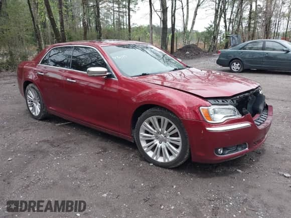 2014 Chrysler 300 C with VIN 2C3CCAET9EH157059, listed as a IAAI auction lot 41979473 with 111,099 mi miles and . Bid and sale history available at DreamBid. Image 1.