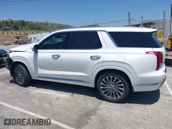 2023 Hyundai Palisade Calligraphy с VIN KM8R74GE4PU593825, выставлен на аукционе IAAI как лот 42554154 с пробегом 20 566 миль миль и . История ставок и продаж доступна на DreamBid. Изображение 13.