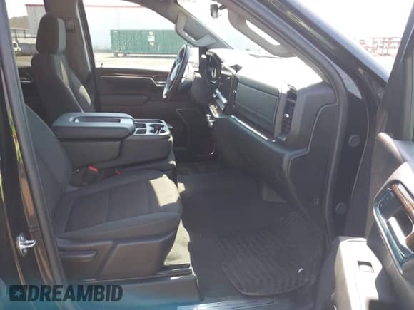 2024 GMC Sierra 1500 SLE with VIN 1GTPUBEK0RZ374142, listed as a IAAI auction lot 42574154 with 29,618 mi miles and . Bid and sale history available at DreamBid. Image 5.