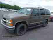 1997 Chevrolet Tahoe z VIN 1GNEK13R0VJ399744, wystawiony jako IAAI lot #42341218 z przebiegiem 189 252 mil mil oraz . Historia ofert i sprzedaży dostępna na DreamBid. Obrazek 6.