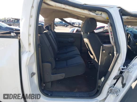2011 Chevrolet Silverado 1500 LT z VIN 3GCPKSEAXBG200677, wystawiony jako IAAI lot #43129728 z przebiegiem 187 458 mil mil oraz . Historia ofert i sprzedaży dostępna na DreamBid. Obrazek 8.