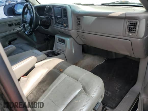 2000 GMC Sierra 1500 SLE with VIN 1GTEK19T3YE397043, listed as a Copart auction lot 63402505 with Not provided miles and Salvage title. Bid and sale history available at DreamBid. Image 8.