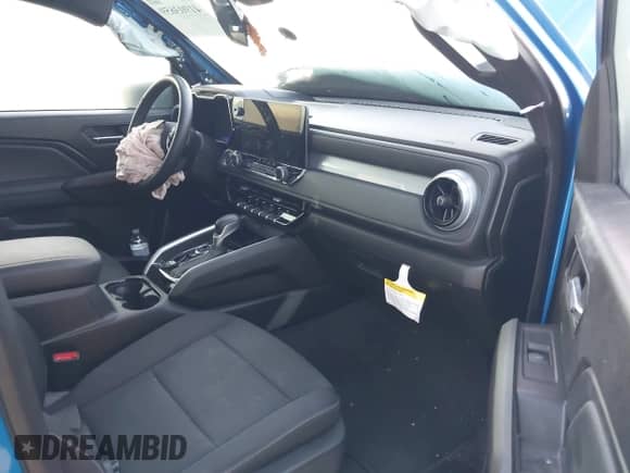 2024 Chevrolet Colorado 4WD LT с VIN 1GCPTCEK2R1140656, выставлен на аукционе IAAI как лот 41903659 с пробегом 19 698 миль миль и . История ставок и продаж доступна на DreamBid. Изображение 5.