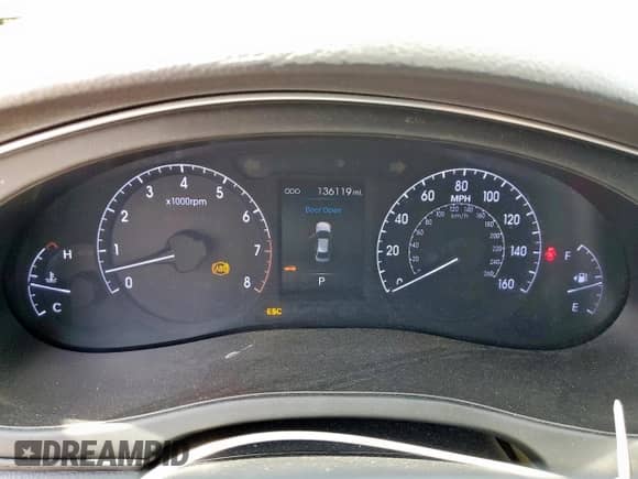 2014 Hyundai Genesis R-Spec z VIN KMHGC4DH9EU260924, wystawiony jako Copart lot #81160205 z przebiegiem 136 119 mil mil oraz Szkoda całkowita • Salvage title. Historia ofert i sprzedaży dostępna na DreamBid. Obrazek 9.