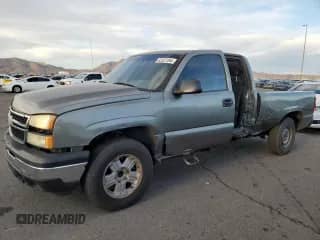 2007 Chevrolet Silverado 1500 LT1 with VIN 1GCEC19XX7Z101152, listed as a Copart auction lot 82327394 with 247,332 mi miles and Salvage title. Bid and sale history available at DreamBid. Image 1.