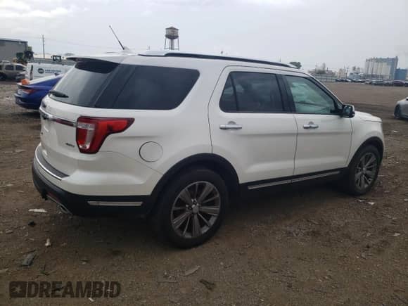 2018 Ford Explorer Limited с VIN 1FM5K8F85JGA77639, выставлен на аукционе Copart как лот 67436545 с пробегом 112 391 миль миль и Списание • Salvage title. История ставок и продаж доступна на DreamBid. Изображение 3.
