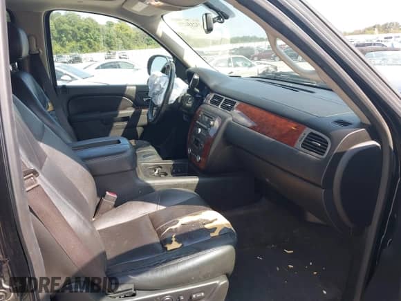 2014 Chevrolet Tahoe LT с VIN 1GNSCBE0XER230630, выставлен на аукционе IAAI как лот 43233427 с пробегом 190 703 миль миль и . История ставок и продаж доступна на DreamBid. Изображение 5.