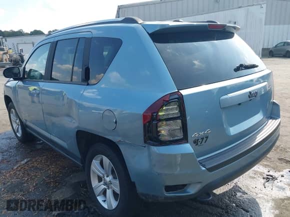 2014 Jeep Compass Latitude с VIN 1C4NJDEB3ED537241, выставлен на аукционе IAAI как лот 43292757 с пробегом 63 406 миль миль и . История ставок и продаж доступна на DreamBid. Изображение 6.