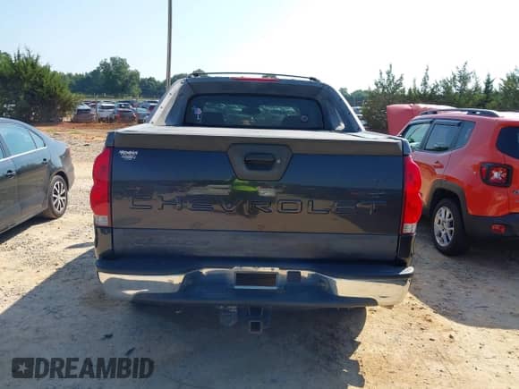 2005 Chevrolet Avalanche Z66 с VIN 3GNEC12Z75G164497, выставлен на аукционе IAAI как лот 43009045 с пробегом 267 642 миль миль и . История ставок и продаж доступна на DreamBid. Изображение 16.