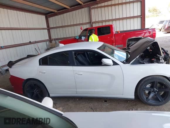 2016 Dodge Charger R/T with VIN 2C3CDXCT2GH222114, listed as a IAAI auction lot 43282080 with 124,957 mi miles and . Bid and sale history available at DreamBid. Image 13.