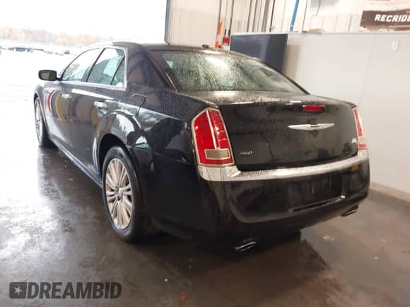 2012 Chrysler 300 C z VIN 2C3CCAKT0CH147523, wystawiony jako IAAI lot #43595165 z przebiegiem 160 218 mil mil oraz . Historia ofert i sprzedaży dostępna na DreamBid. Obrazek 3.