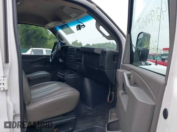 2017 Chevrolet Express Cargo с VIN 1GCWGAFF0H1103433, выставлен на аукционе IAAI как лот 42926538 с пробегом 266 949 миль миль и . История ставок и продаж доступна на DreamBid. Изображение 5.
