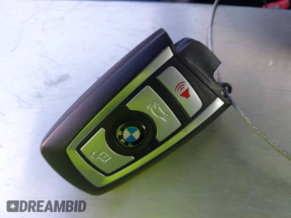 2015 BMW 7 Series 740i z VIN WBAYA6C54FGK16635, wystawiony jako IAAI lot #43487485 z przebiegiem 92 917 mil mil oraz . Historia ofert i sprzedaży dostępna na DreamBid. Obrazek 11.