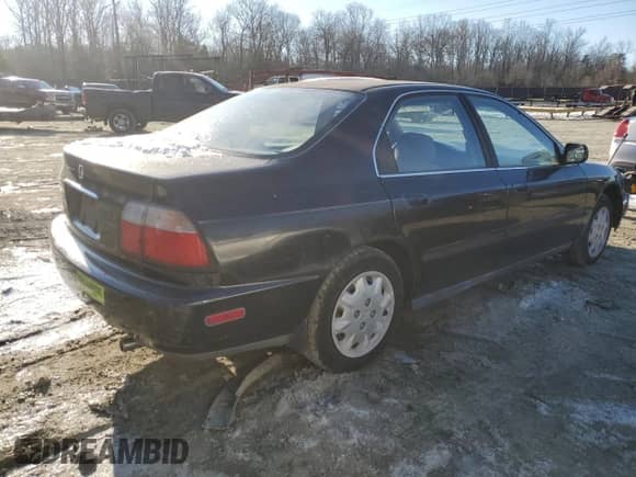 1997 Honda Accord LX with VIN 1HGCD5532VA210149, listed as a Copart auction lot 87291794 with 150,068 mi miles and Salvage title. Bid and sale history available at DreamBid. Image 3.