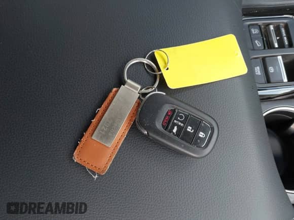 2023 Honda Pilot Touring с VIN 5FNYG2H76PB008790, выставлен на аукционе IAAI как лот 43277927 с пробегом 101 242 миль миль и . История ставок и продаж доступна на DreamBid. Изображение 11.