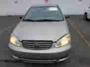 2003 Toyota Corolla CE z VIN 1NXBR32E03Z143788, wystawiony jako IAAI lot #43316766 z przebiegiem 299 999 mil mil oraz . Historia ofert i sprzedaży dostępna na DreamBid. Obrazek 6.