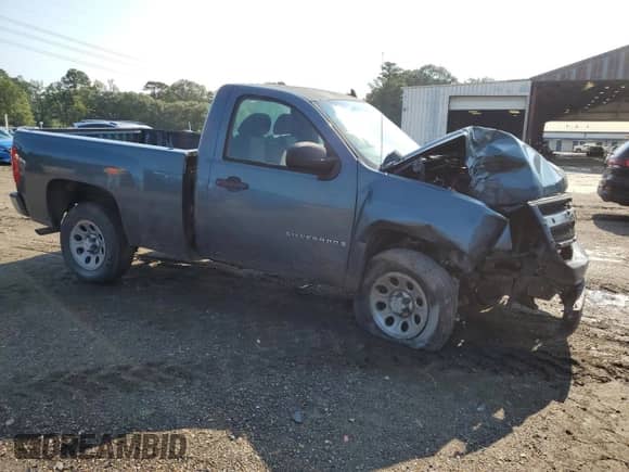 2007 Chevrolet Silverado 1500 Work Truck with VIN 1GCEC14X87Z647892, listed as a Copart auction lot 68343705 with 97,950 mi miles and Salvage title. Bid and sale history available at DreamBid. Image 4.