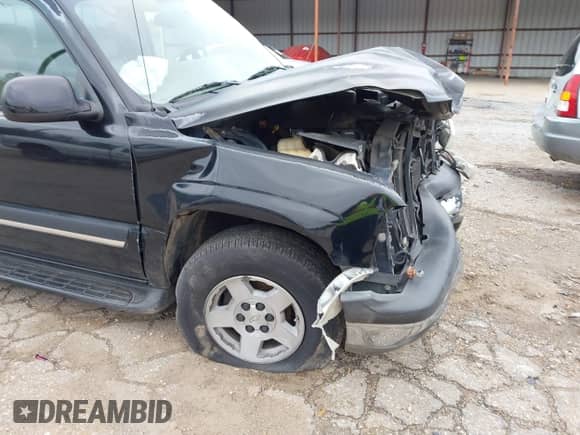 2004 Chevrolet Tahoe LS с VIN 1GNEC13Z24J281612, выставлен на аукционе IAAI как лот 41213348 с пробегом 237 500 миль миль и . История ставок и продаж доступна на DreamBid. Изображение 13.