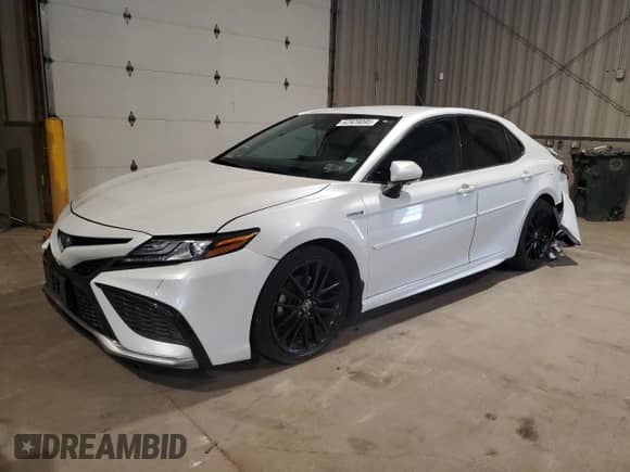 2021 Toyota Camry Hybrid XSE with VIN 4T1K31AK5MU553968, listed as a Copart auction lot 62929095 with 62,559 mi miles and Salvage title. Bid and sale history available at DreamBid. Image 1.