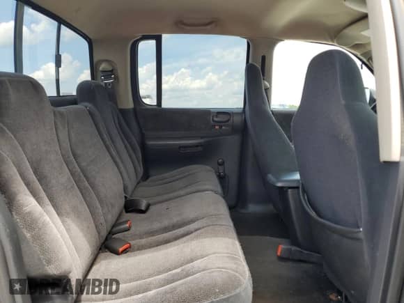 2002 Dodge Dakota с VIN 1B7HG38X22S570932, выставлен на аукционе Copart как лот 60981405 с пробегом 189 965 миль миль и Списание • Salvage title. История ставок и продаж доступна на DreamBid. Изображение 10.