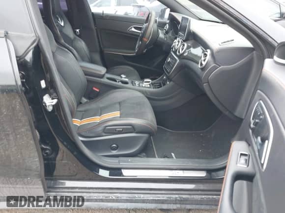 2016 Mercedes-Benz CLA 45 AMG с VIN WDDSJ5CB1GN338316, выставлен на аукционе IAAI как лот 41583580 с пробегом 69 855 миль миль и . История ставок и продаж доступна на DreamBid. Изображение 5.