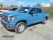 2020 Toyota Tundra SR5 с VIN 5TFDY5F1XLX887092, выставлен на аукционе IAAI как лот 40540625 с пробегом Не указан миль и . История ставок и продаж доступна на DreamBid. Изображение 2.