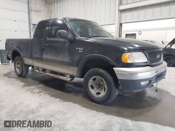1999 Ford F-150 z VIN 1FTRX18W3XNB97325, wystawiony jako IAAI lot #42996400 z przebiegiem Nie podano mil oraz . Historia ofert i sprzedaży dostępna na DreamBid. Obrazek 1.