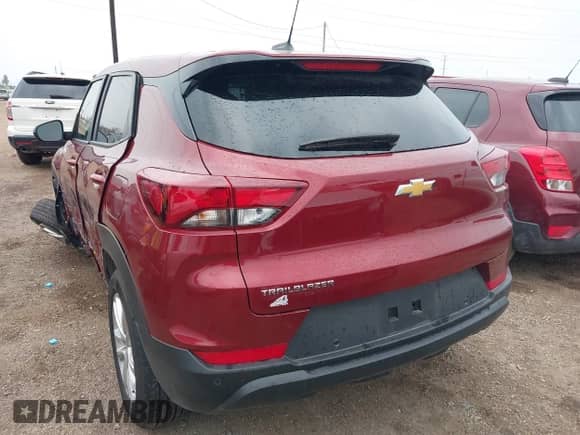 2025 Chevrolet TrailBlazer LS with VIN KL79MMSPXSB016904, listed as a IAAI auction lot 41460585 with 5,012 mi miles and . Bid and sale history available at DreamBid. Image 3.