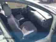 2000 Dodge Neon Highline z VIN 1B3ES46CXYD744994, wystawiony jako IAAI lot #41275000 z przebiegiem 114 142 mil mil oraz . Historia ofert i sprzedaży dostępna na DreamBid. Obrazek 5.