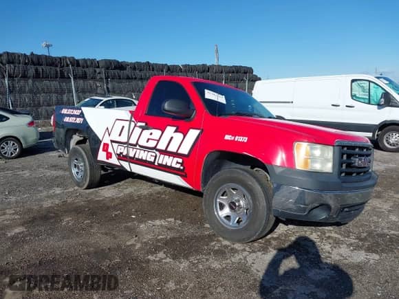 2007 GMC Sierra 1500 Work Truck с VIN 1GTEC14C27Z652213, выставлен на аукционе IAAI как лот 41983194 с пробегом 423 772 миль миль и . История ставок и продаж доступна на DreamBid. Изображение 1.