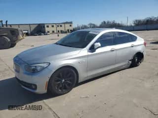 2016 BMW 5 Series 550i Gran Turismo xDrive с VIN WBA5M0C59GD085213, выставлен на аукционе Copart как лот 41483395 с пробегом 135 363 миль миль и Списание • Salvage title. История ставок и продаж доступна на DreamBid. Изображение 1.