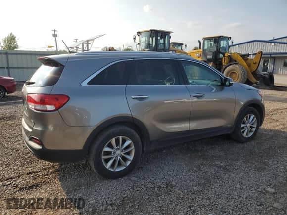 2017 Kia Sorento LX with VIN 5XYPGDA53HG306580, listed as a Copart auction lot 71898845 with 228,788 mi miles and Clean title. Bid and sale history available at DreamBid. Image 3.