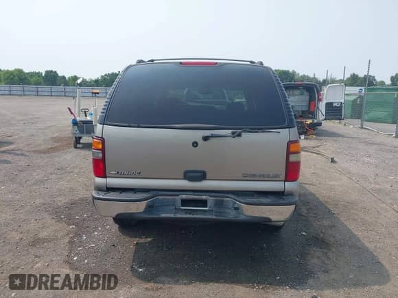 2003 Chevrolet Tahoe LS z VIN 1GNEC13Z43R124163, wystawiony jako IAAI lot #42374254 z przebiegiem 231 335 mil mil oraz . Historia ofert i sprzedaży dostępna na DreamBid. Obrazek 17.