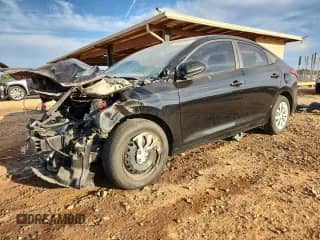 2018 Hyundai Accent SE z VIN 3KPC24A37JE025719, wystawiony jako Copart lot #82242255 z przebiegiem Nie podano mil oraz Szkoda całkowita • Salvage title. Historia ofert i sprzedaży dostępna na DreamBid. Obrazek 1.