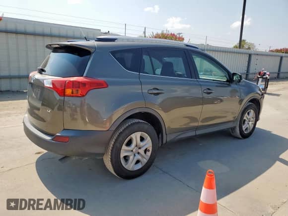 2015 Toyota RAV4 LE with VIN JTMBFREV1FD124196, listed as a Copart auction lot 80821175 with 83,855 mi miles and Salvage title. Bid and sale history available at DreamBid. Image 3.