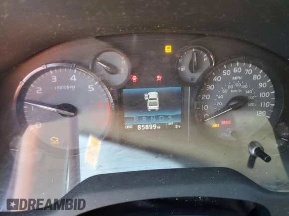 2017 Toyota Tundra SR z VIN 5TFRM5F11HX113595, wystawiony jako Copart lot #86628155 z przebiegiem 85 899 mil mil oraz Szkoda całkowita • Salvage title. Historia ofert i sprzedaży dostępna na DreamBid. Obrazek 9.