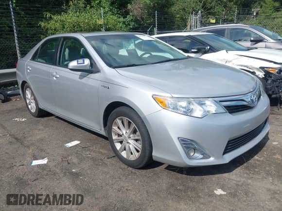2013 Toyota Camry LE z VIN 4T1BD1FK0DU076016, wystawiony jako IAAI lot #42753874 z przebiegiem 106 295 mil mil oraz . Historia ofert i sprzedaży dostępna na DreamBid. Obrazek 1.