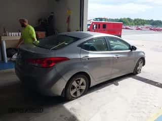 2013 Hyundai Elantra GLS с VIN KMHDH4AE6DU660811, выставлен на аукционе IAAI как лот 42852678 с пробегом 202 839 миль миль и . История ставок и продаж доступна на DreamBid. Изображение 4.